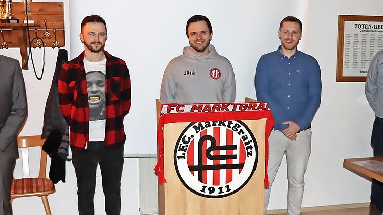 Die neue sportliche Leitung des FC Marktgraitz bei der Jahresversammlung, von links: Vorsitzender Jörg Partheymüller, Co-Trainer Sebastian Ritzel, Spielleiter Jannes Partheymüller, der neue Trainer Adrian Kremer und Zweiter Vorsitzender Peter Partheymüller