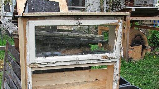 Der Gemüsepflanzschrank. Alte Handwerkerkniffe sind bei der Gartenarbeit gefragt.