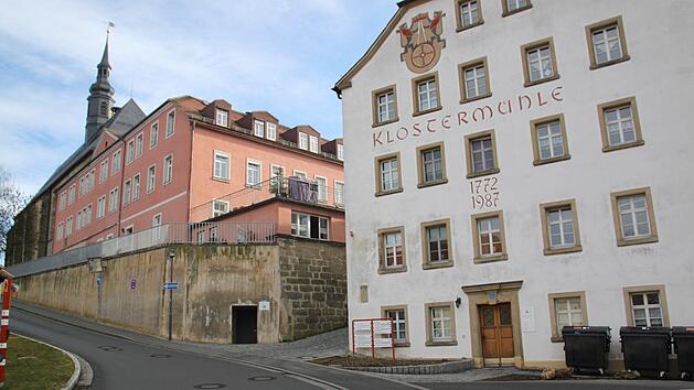 In den Himmelkroner Heimen soll es F&auml;lle von Missbrauch gegen&uuml;ber Schutzbefohlenen gegeben haben. Zwei M&uuml;tter, deren Kinder in der Einrichtung leben, sprechen von Beleidigung und k&ouml;rperlicher Gewalt. Sie haben Anzeige gegen eine Mitarbeiterin gestellt.Alexander Hartmann