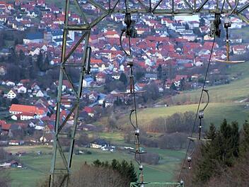 Der grüne Winter 2019/2020 in der Rhön gehört wohl zu den schneeärmsten und wärmsten. In der bayerischen Rhön war Wintersport so gut wie nicht möglich. Foto: Heike Beudert
