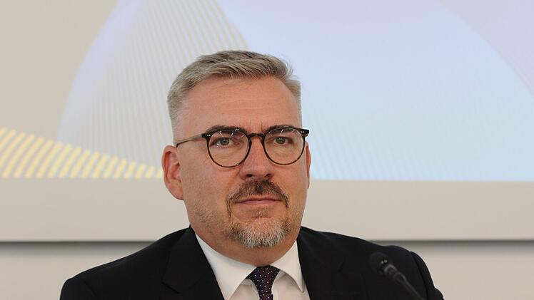 Fachmesse Intertabac - Tabaklobbyist Jan Mücke