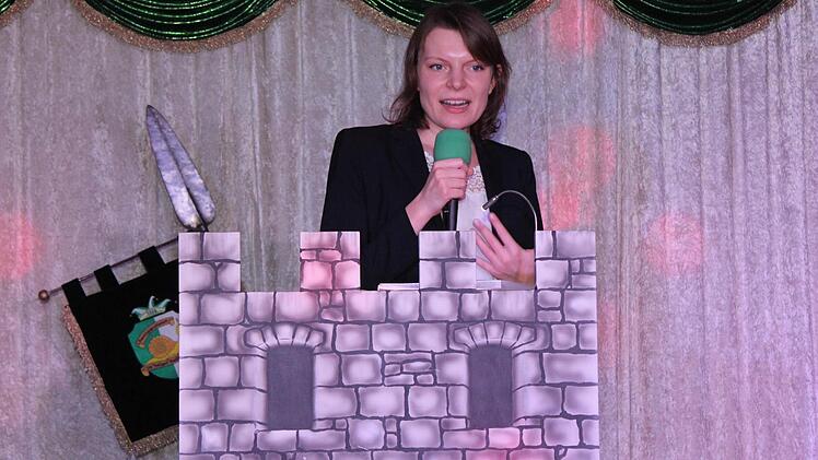 Goldschneck-Trägerin Emmi Zeulner bei ihrer Laudatio Foto: fra-press