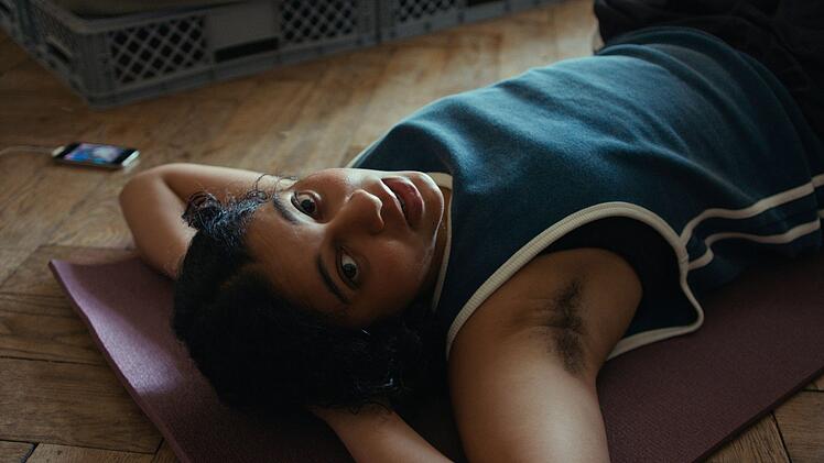 Ricky (Safinaz Sattar) droht eine Abschiebung.