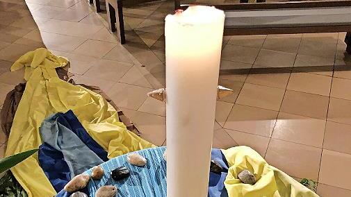 Abgelegte &bdquo;Lasten&ldquo; am Weltgebetstag.