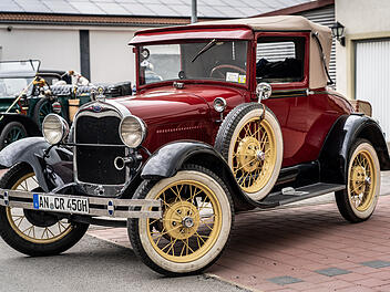 Einzigartige, historische Automobile aus der Vorkriegszeit konnten bewundert werden!