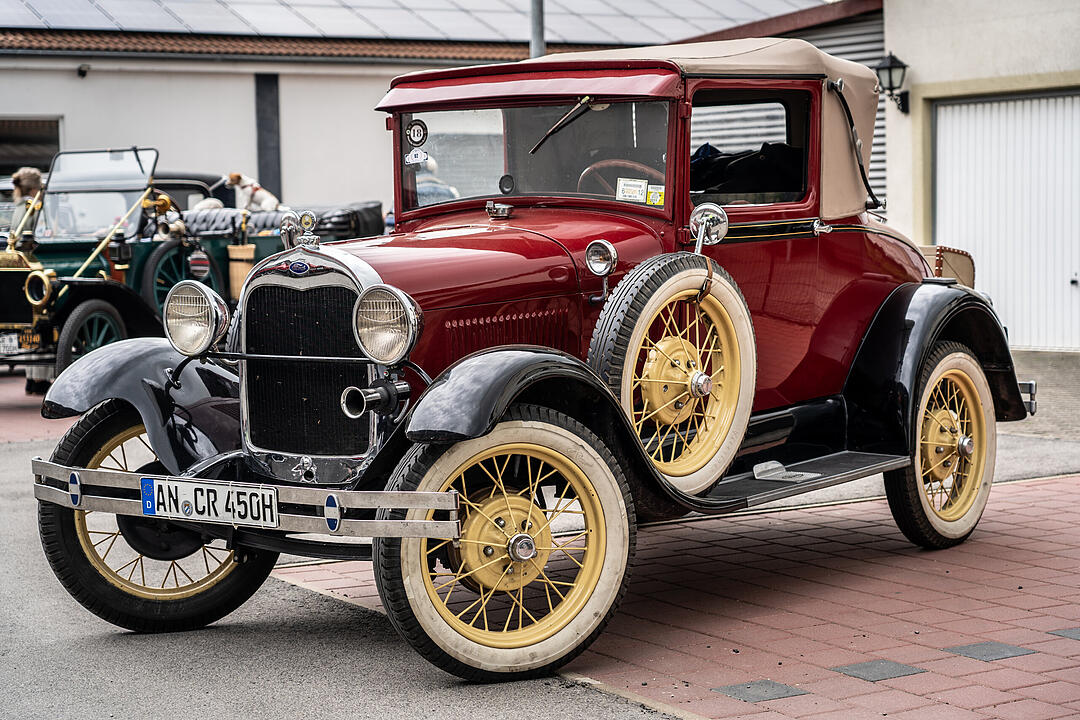 Einzigartige, historische Automobile aus der Vorkriegszeit konnten bewundert werden!
