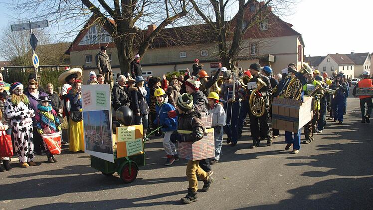 Faschingszug des FCSH Ebenhausen. Foto: Stefan Geiger