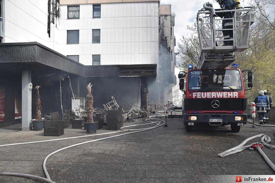 Shisha-Bar brennt in Schwabach vollkommen aus