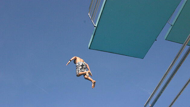 Sprungturm, Freibad, Sommer, Schwimmbad, Schwimmbecken