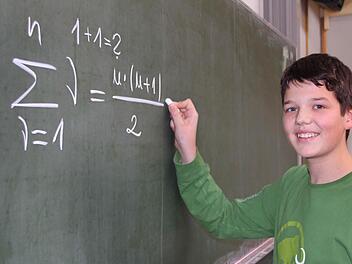 Selbst über knifflige Aufgaben kann Felix Dümig aus Reckenneusig nur schmunzeln.Fotos: Ralf Kestel