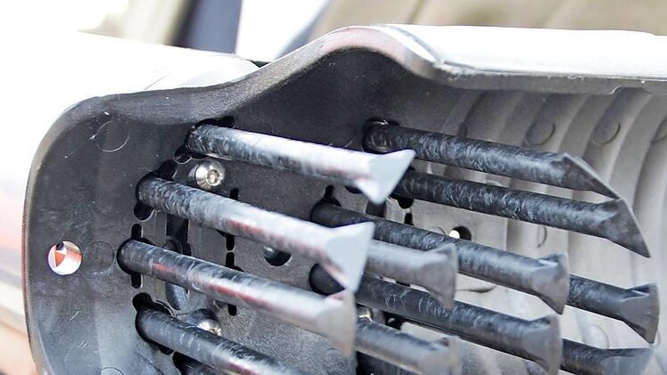 Das System des schwedischen Herstellers Anticimex arbeitet mit in die Kanäle eingesetzten Röhren, sogenannten Smart Pipes. Bei Bewegung oder durch Körperwärme lösen Sensoren eine Art Bolzenfalle aus, die die Ratte zerquetscht. Fotos: Archiv
