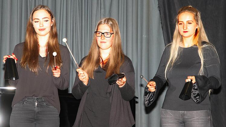 Mit einem Djigbo, einer in Westafrika sehr populären Tanz-Melodie, eröffnete eine Percussion-Gruppe den Festakt zum 50-jährigen Bestehen des BBZ. Dieter Britz