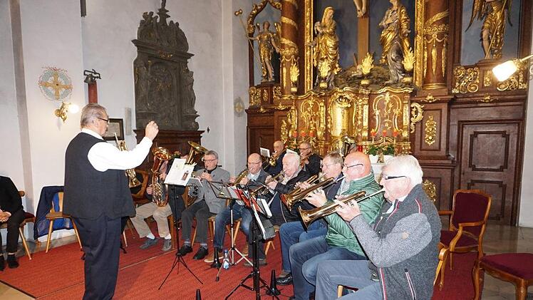 Kreuzbergmusikanten Untrennbar mit dem Kreuzberg verbunden sind die Kreuzbergmusikanten  unter Leitung von Franz Reder. Foto: Marion Eckert