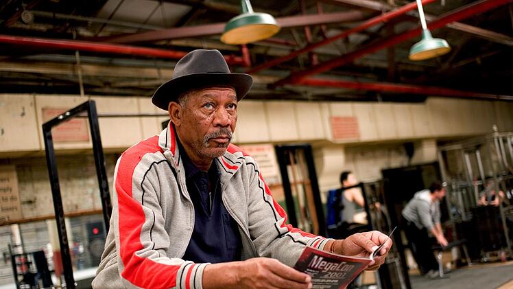 F&uuml;r seine Rolle als Eddie erhielt Morgan Freeman den lang ersehnten Oscar. Au&szlig;erdem ist der Hollywood-Tausendsassa der Erz&auml;hler des Dramas.