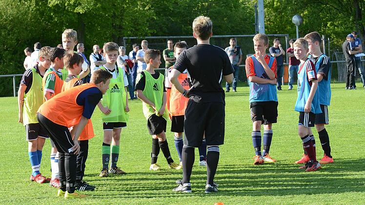 Impressionen von der Info-Veranstaltung am Stützpunkt in Münnerstadt.