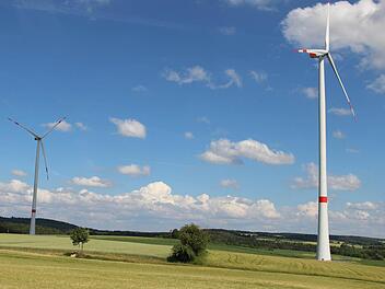 Der Windpark Alladorf und Tannfeld ist bereits ans Netz gegangen. Für die Eingriffe in die Landschaft soll die Gemeinde Thurnau jetzt Ersatzzahlungen bekommen. Foto: Katharina Müller-Sanke
