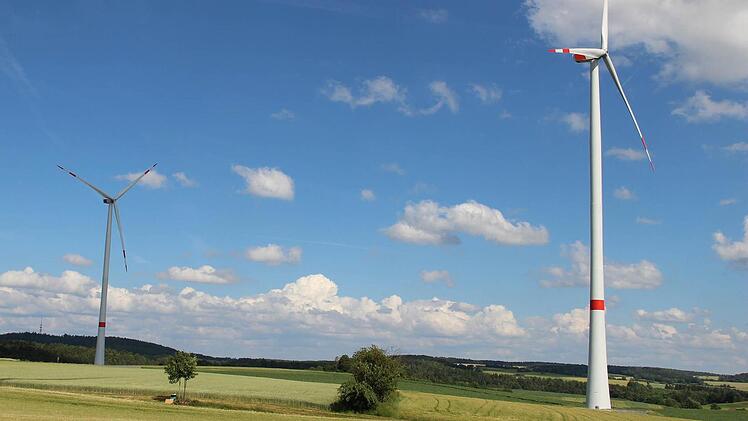 Der Windpark Alladorf und Tannfeld ist bereits ans Netz gegangen. Für die Eingriffe in die Landschaft soll die Gemeinde Thurnau jetzt Ersatzzahlungen bekommen. Foto: Katharina Müller-Sanke
