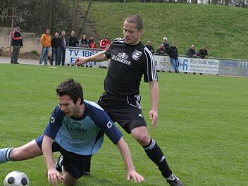 Routinier Andreas Liebermann (rechts) gehört zu den zahlreichen erfahrenen Stammspielern, auf die der  TV Ebern im Saisonverlauf bisher immer wieder zeitweise verzichten musste.