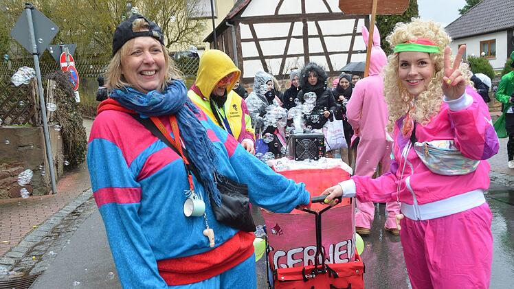Eindrücke vom Steinacher Faschingszug. Foto: Peter Rauch