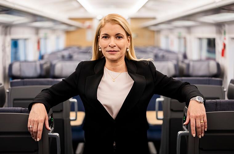 Jeder zweite Zug zu spät - aber Bahn soll sauberer werden