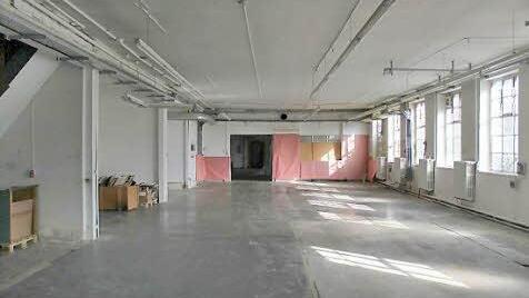 In dieser Halle standen früher Druckmaschinen. Hier könnte im Zug des Projekt "Kultur.werk.stadt" ein Kulturcafé oder eine Galerie entstehen.