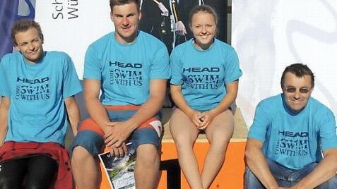 Die Kulmbacher Schwimmer bei der Deutschen Wildwassermeisterschaft mit (von links) Felix Deichsel, Jens Polanetzki, Raphaela Titus (alle ATS Kulmbach) und Stephan Deichsel (SC Regensburg). Es fehlt Michael Deichsel.