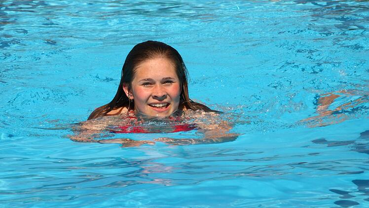 Wer kann, sucht zurzeit ein Freibad auf.  Josef Hofbauer