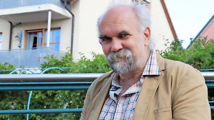 Autor Oliver Jung-Kostick hat es beim Ralf-Bender-Preis mit seinem Kommissar Deininger in die zweite Runde geschafft. Viele Ideen und Inspirationen kommen ihm beim Wandern.  Foto: Theresa Schiffl