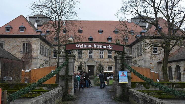 Das Schloss von Burgpreppach bietet beim Weihnachtsmarkt immer wieder ein besonderes Flair. Foto: Gerhard Schmidt