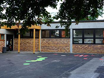 Die Grundschule Rothhausen bekommt neue Fenster. Foto: Björn Hein