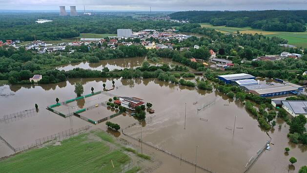 Von Feuerwehrmann fehlt nach Hochwasser in Bayern jede Spur - Suche geht nach zwei Monaten weiter