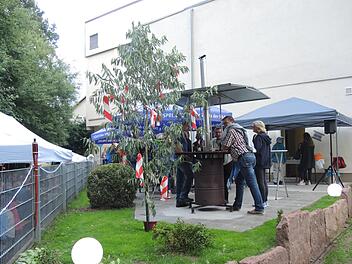 Hinter der Mehrzweckhalle ist in den letzten Wochen ein ansehnlicher Garten entstanden.Bernd Czelustek