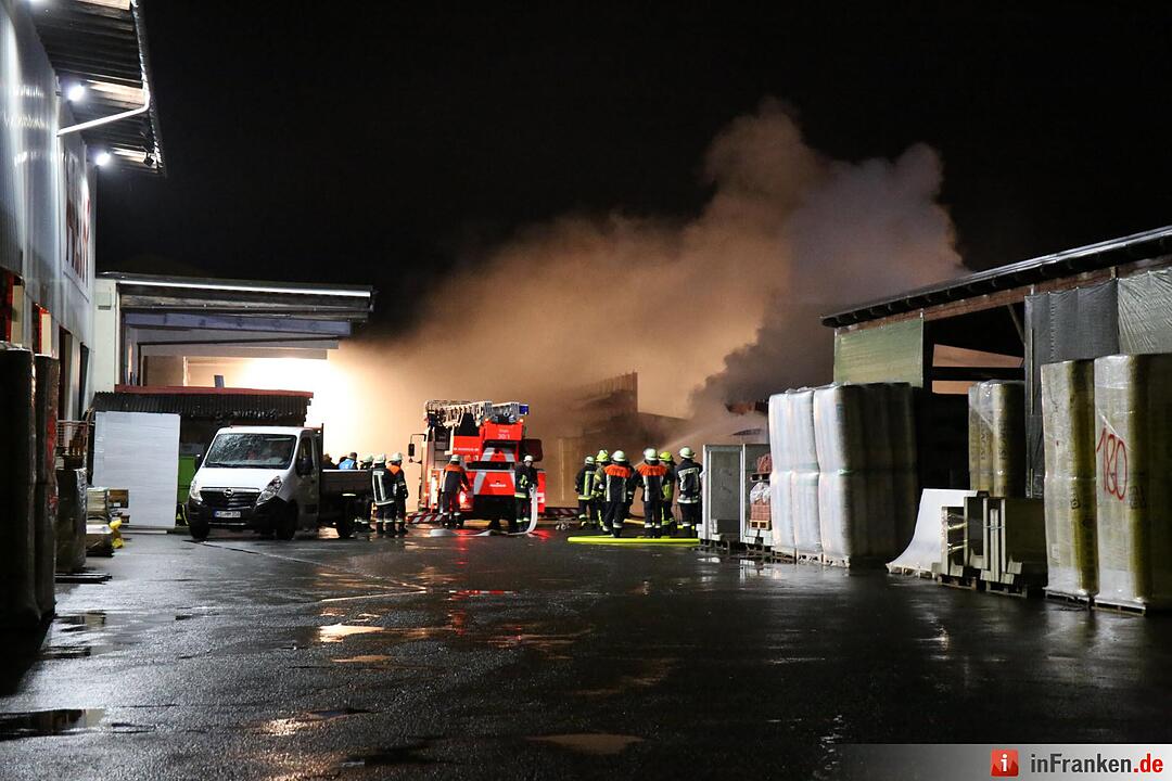 Brand in Baustoffhandel in Steinach