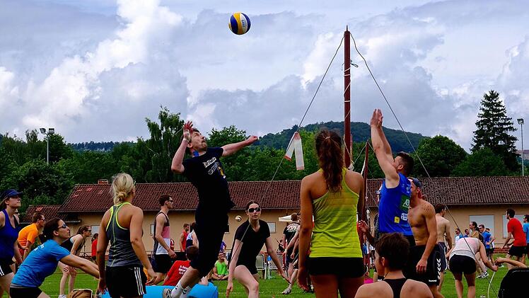 Das Volleyballturnier des TV/DJK Hammelburg. Foto: Gerd Schaar