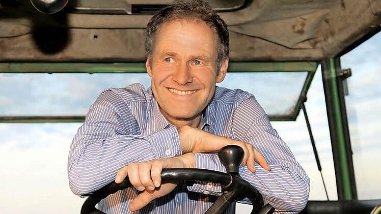 Fritz Stiegler kommt am Samstag nicht mit dem Traktor. Aber er hat Tief- und Hintersinniges aus Cadolzburg dabei. Fotos: PR