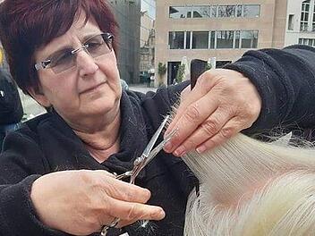 Doris Hollmann aus Gräfenberg bei der Arbeit auf dem Klarissenplatz in Nürnberg Foto: privat