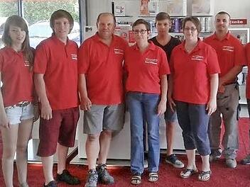 Seit Jahren zuverlässige Ansprechpartner für Kunden: Das Team der Elektrotechnik Bräutigam GmbH.