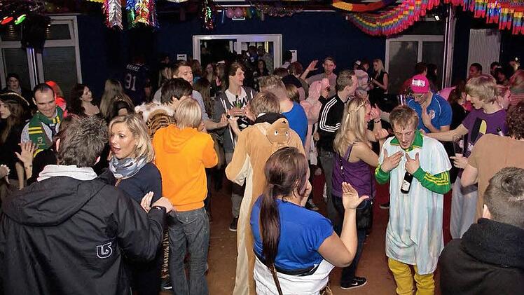 Im Neunkirchner Jugendclub wurde früher intensiver gefeiert, als dies heute der Fall ist.  Foto: privat