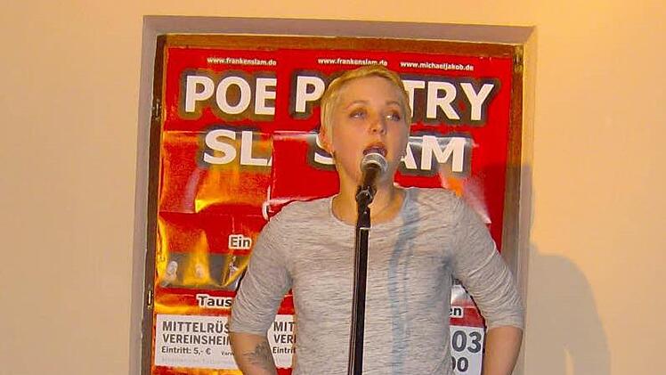 Leonie Warnke übertrug klassiche Märchen in die Gegenwart. Fotos:; Malbrich