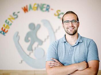 Tobias Fürst ist der neue Leiter der Regens-Wagner-Schule Burgkunstadt. Trotz seiner jungen Jahre hat er ein klares Konzept.  Foto: Hendrik Steffens