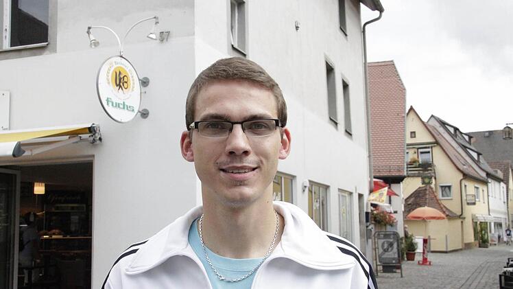 Ist genervt von den vielen Wahlplakaten: Tobias Fechner aus Forchheim. Foto: Peemöller