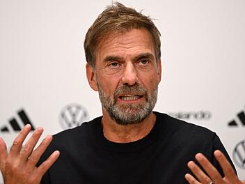 UEFA-Verbot f&uuml;r Deutschland-Dress: &Uuml;berraschender Trikotwechsel beim Klopp-Deb&uuml;t