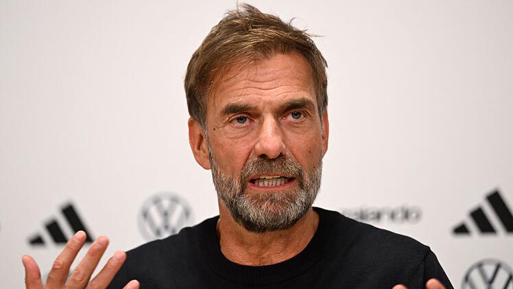 UEFA-Verbot f&uuml;r Deutschland-Dress: &Uuml;berraschender Trikotwechsel beim Klopp-Deb&uuml;t