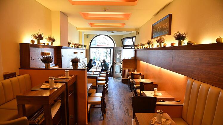 Das Cafe Cador am Obstmarkt 4. Fotos: Ronald Rinklef