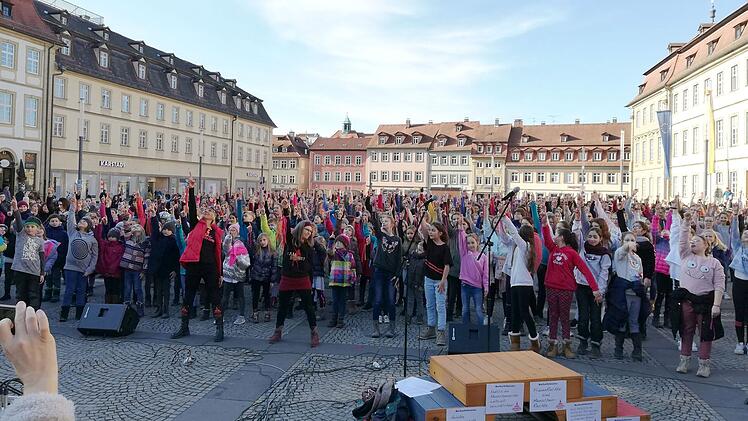Bamberg: Tanzaktion gegen Gewalt an Frauen - am Sonntag k&ouml;nnen Interessierte den Tanz &uuml;ben