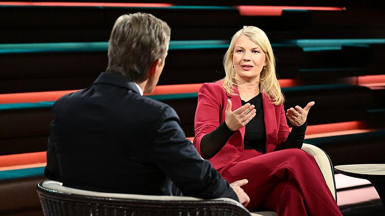 Annett Meiritz, Journalistin und jahrelange US-Korrespondentin des "Handelsblatts" warnte bei Lanz vor einer "Entwarnung".