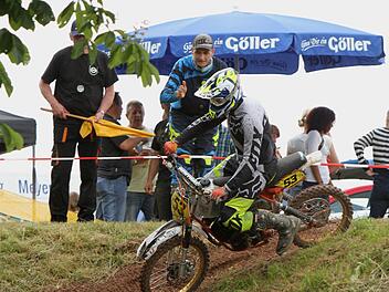 Anfeuerung für die "Spätzünder", die sich in der Serienklasse den Sieg holten