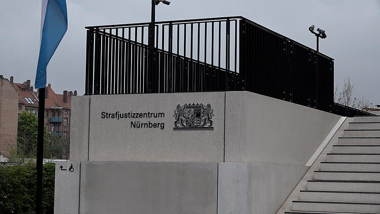 Sieben Monate nach Tat: Verhandlungsauftakt zu Attacke in Reisebus