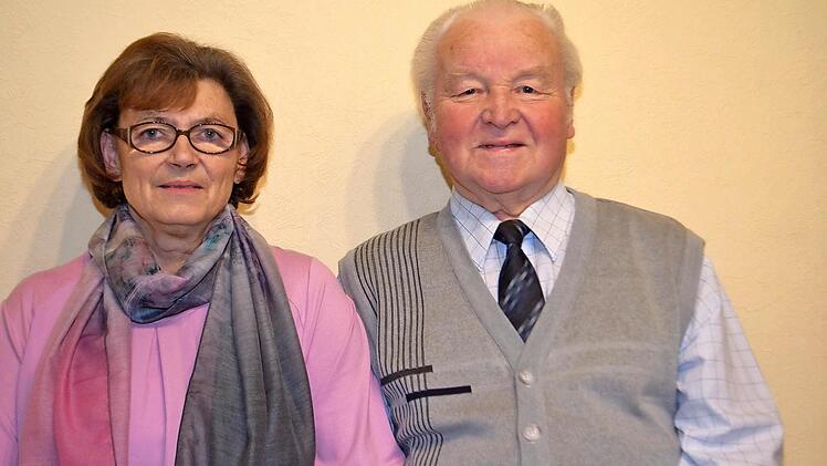 Brunhilde und Heinz Thürmer aus Ramsthal sind seit 50 Jahren verheiratet. Foto: Andreas Lomb