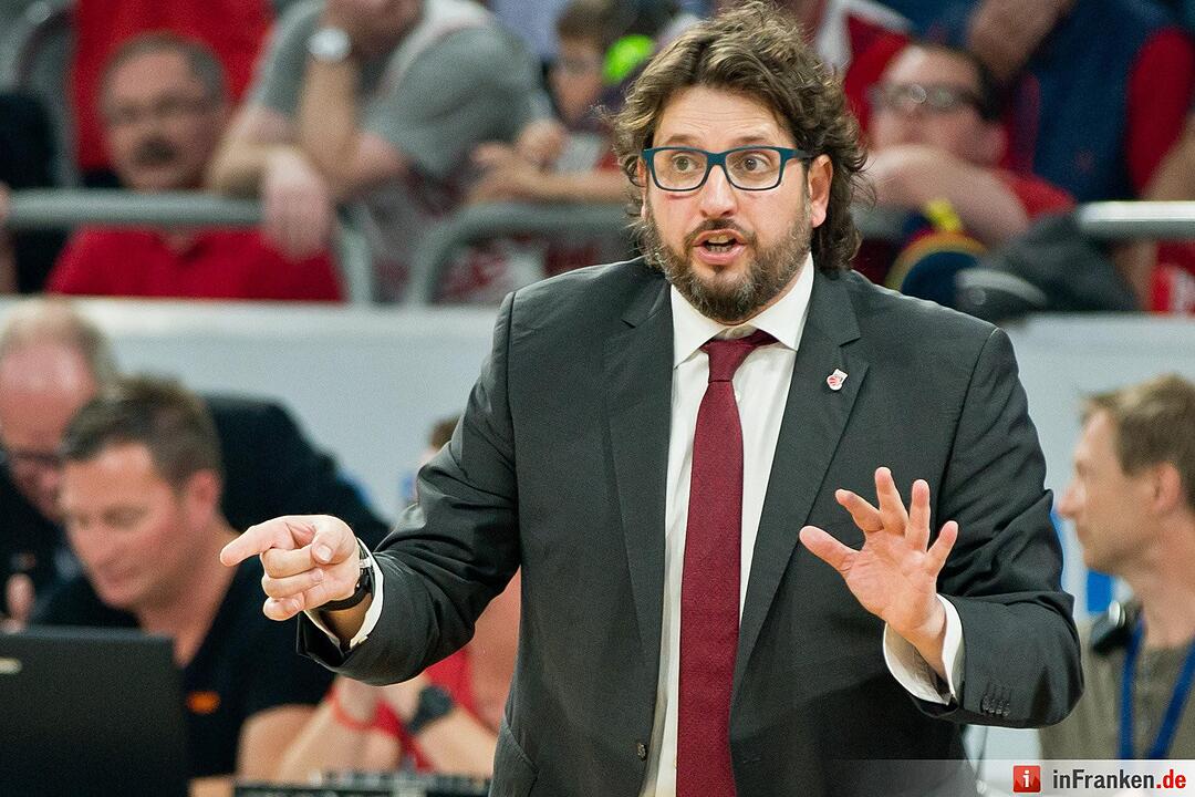 Brose Baskets Bamberg - FC Bayern München